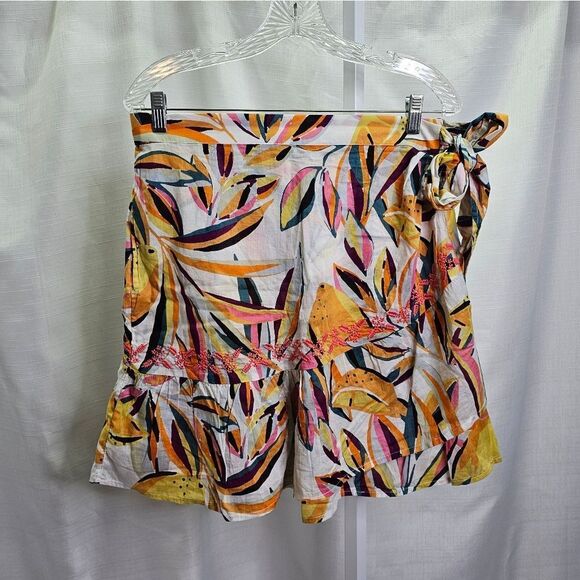 C&C California Dresses & Skirts - C&C California Floral Embroidered Wrap Skirt Size Large